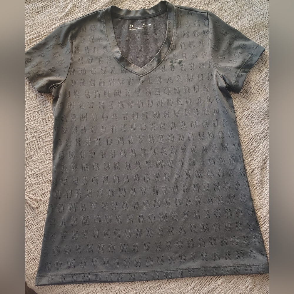 Women's Under Armour Vneck Shirt
